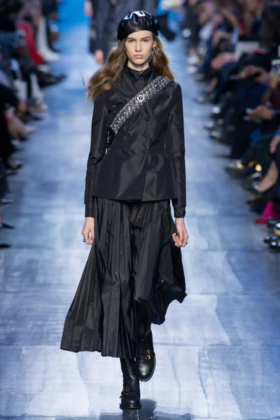 Look 8